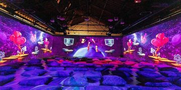 Sevginin ve dostluğun ikonik öyküsü Küçük Prens gösterisi Fişekhane’de devam ediyor