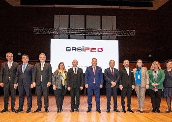 Soyer: “Kadın erkek birlikte gayret etmek zorundayız”