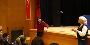 Şuurlu aile gelişen çocuk eğitimi verildi