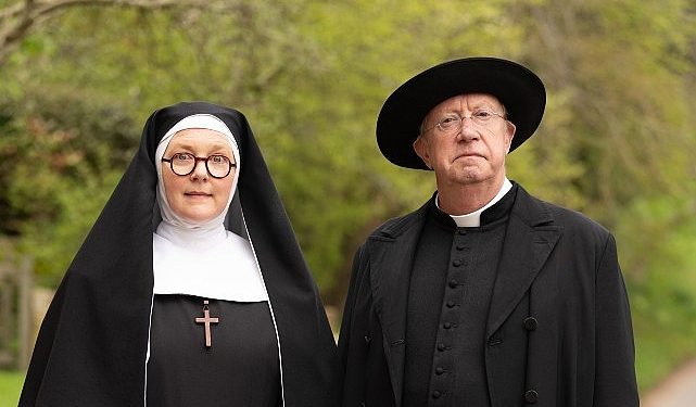 Tanınan Cürüm Draması Peder Brown Yeniden Çok Hareketli