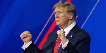 454 milyon dolar ceza alan Trump: Param var