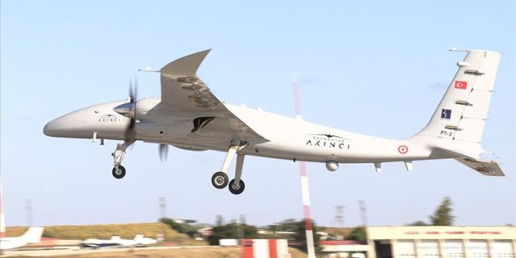 Bayraktar AKINCI İHA-230 ile hedefi tam isabetle vurdu