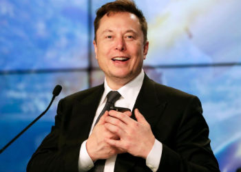 Musk: Yapay zeka en akıllı insandan daha akıllı olacak