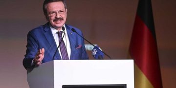 TOBB Başkanı Hisarcıklıoğlu, Gümrük Birliği çağrısı yaptı