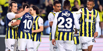 Fenerbahçe evinde 3 puanı 3 golle aldı