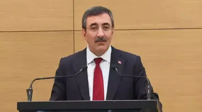 Yılmaz: Enflasyonla mücadelede her kesim elini taşın altına koymalı