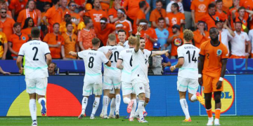 Avusturya zorlu grubu lider bitirdi