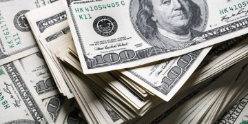 Döviz mevduatları 2.7 milyar dolar azaldı