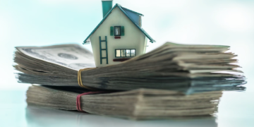 Ev satmak da almak kadar pahalı