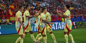 İspanya 3’te 3 yaparak son 16’ya yükseldi