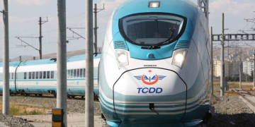 YHT’lere bayram için ek sefer konuldu