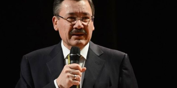 Eski Ankara Belediye Başkanı Gökçek ameliyat oldu