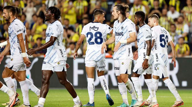 Fenerbahçe, Avrupa’da tur için sahaya çıkıyor