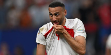 Fenerbahçe, Cenk Tosun’u açıkladı