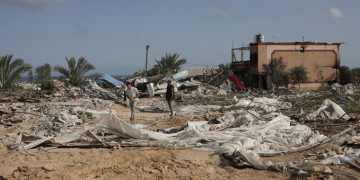 İsrail, Filistinlilerin sığındığı “güvenli bölgeye” saldırdı: En az 50 kişi öldü