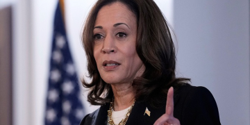 Kamala Harris 24 saatte bağış rekoru kırdı