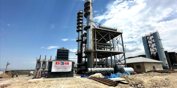 Kırgız-Türk ortaklığında petrol rafinerisi kuruluyor