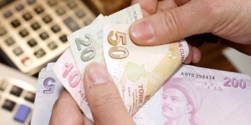 Memur emeklilerin zam farkları bugün ödeniyor