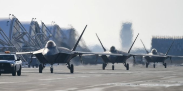 ABD o bölgeye yeniden savaş uçakları gönderiyor