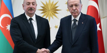 Aliyev’den Erdoğan’a geçmiş olsun telefonu