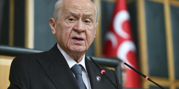 Bahçeli: AYM’nin anayasaya aykırı kararı çöpe atılmıştır
