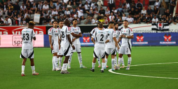 Beşiktaş turu rövanşa bıraktı