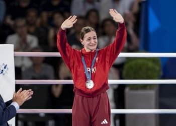 Bir madalya da Buse Naz Çakıroğlu’ndan