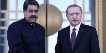 Cumhurbaşkanı Erdoğan, Maduro ile telefonda görüştü