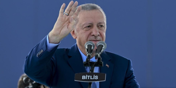Erdoğan: Terör sopasıyla siyasetin dizayn edildiği günler geride kaldı