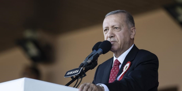 Erdoğan: Teröristleri gömmeye devam edeceğiz