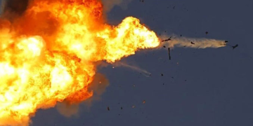 İsrail Lübnan’a saldırdı, Hizbullah’tan karşılık gecikmedi