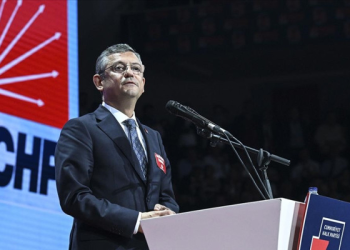 Özgür Özel kongrede sert çıktı: Burayı provoke ettirmem