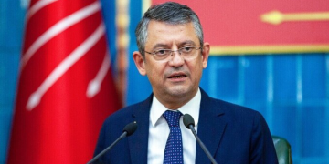 Özgür Özel’den Filenin Sultanları’na tebrik