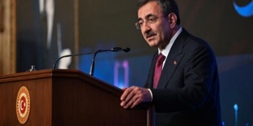 Yılmaz, gerçekleşen işsizlik oranının OVP tahmininin altında olduğunu söylüyor