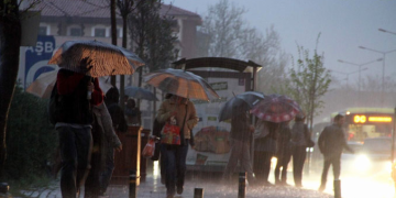 10 ilde gök gürültülü sağanak yağış bekleniyor