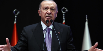 Erdoğan’dan Özel’e fotoğraf tepkisi: Millete bir özür borcu olduğuna inanıyoruz