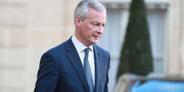 Fransa’da istifa şoku: Maliye Bakanı görevi bıraktı