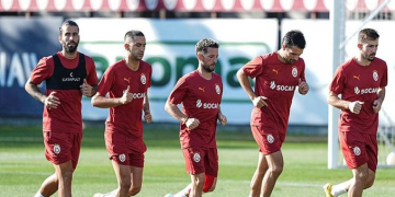 Galatasaray’da sürpriz ayrılık! Olympiakos ile anlaştı