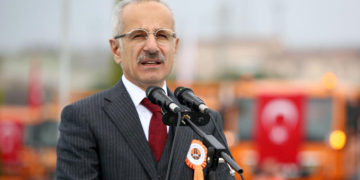 THY ve Ajet’in özelleştirileceği iddiasına Bakan Uraloğlu’ndan yanıt