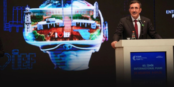 Yılmaz: Risklerimizin azaldığı, istikrarın arttığı bir dönemdeyiz