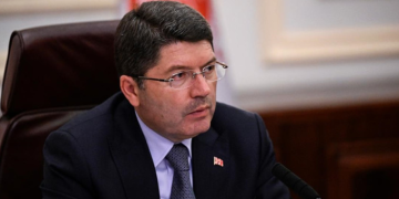 Bakan Tunç: Anayasanın ilk 4 maddesiyle ilgili tartışma söz konusu olamaz