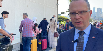 Beyrut’tan tarihi tahliye