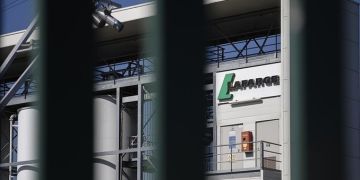 Lafarge, terör örgütünü finanse etmekten yargılanacak