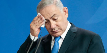 ‘Netanyahu vatanseverlere ihanet ediyor’