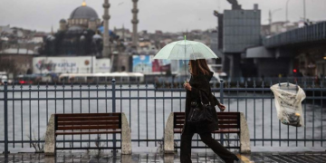 Yeni haftada hava: Sıcaklık azalıyor, sağanak geliyor
