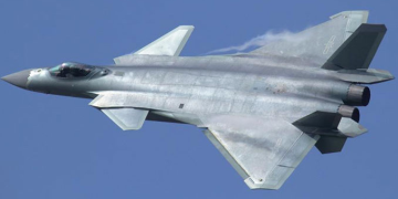 Çin, yeni nesil hayalet savaş uçağını gün yüzüne çıkardı