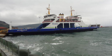 Deniz ulaşımına fırtına engeli! Feribot seferleri iptal