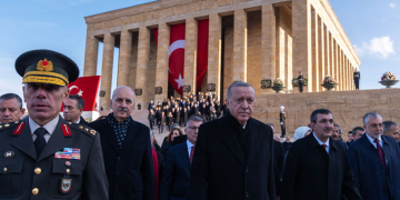 Devletin zirvesi Ata’nın huzurunda