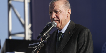 Erdoğan: Deprem bölgesinde evine girmeyen tek bir kardeşimiz kalmayacak