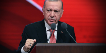 Erdoğan: Ülkemizin sınırlarının terörle bağlantısını keseceğiz!